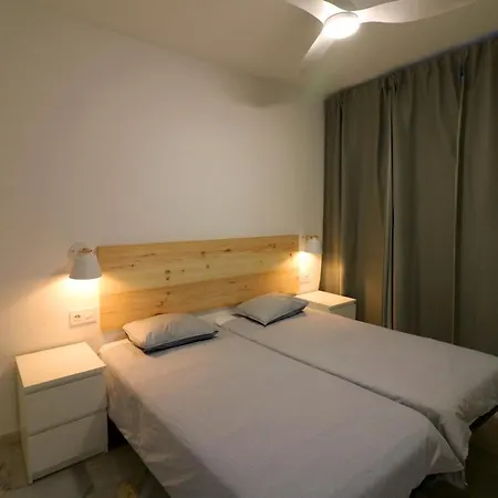 公寓 Altamira Beachfront El Duque 阿德耶